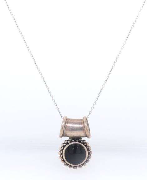 Vintage 925 Sterling Silver Black Onyx on Italian Chain Necklace