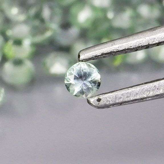 Marvelous 1.43ct hunter green Alexandrite set