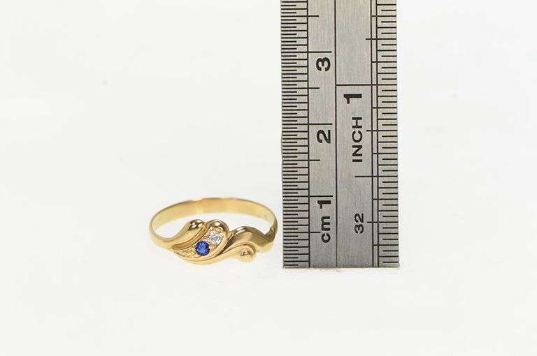 14K Yellow Gold Vintage Syn. Sapphire CZ Wavy Ornate Ring