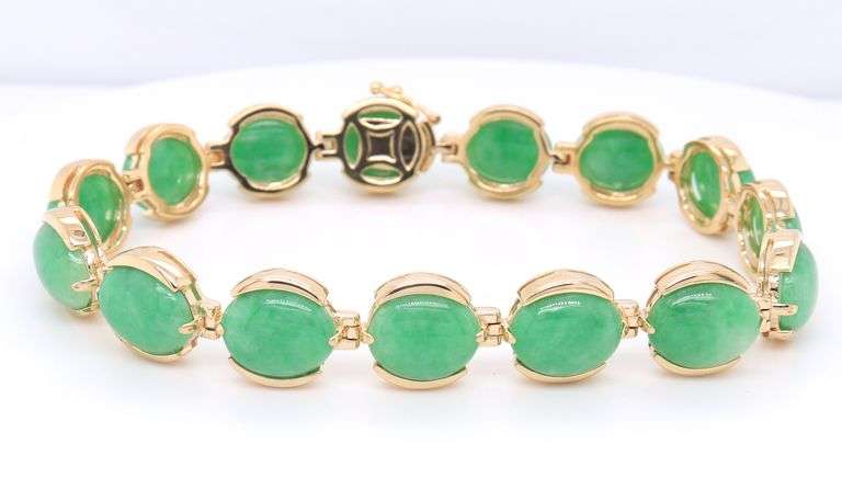 Fabulous Yellow Gold Green Jade Link Bracelet