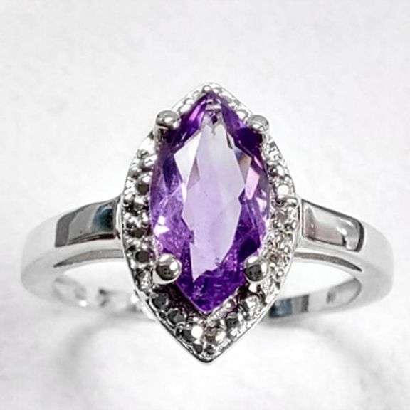 4/5 CT AMETHYST STERLING SILVER RING