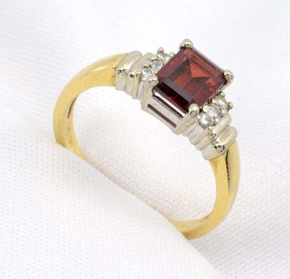 Classic Garnet & Diamond Ring