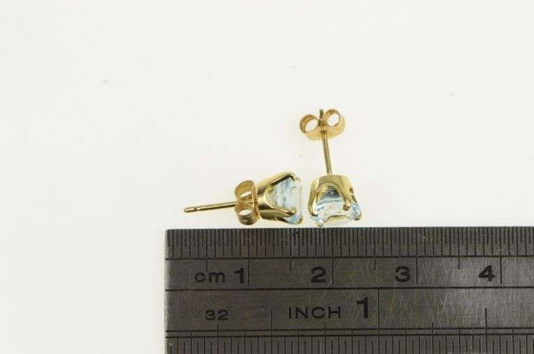 14K Yellow Gold Round Blue Topaz Vintage Solitaire Stud Earrings