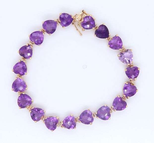 Fantastic Yellow Gold 22ctw Amethyst Heart Bracelet