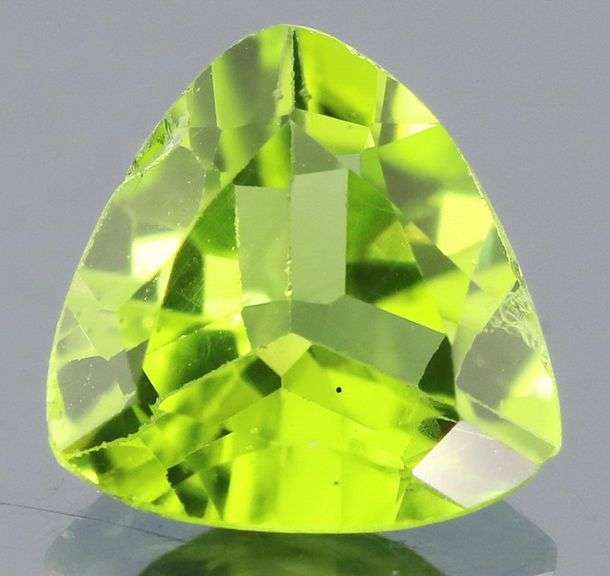Brilliant green 2.21ct untreated Peridot
