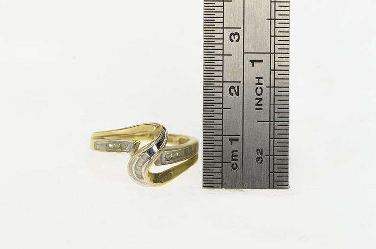 10K Yellow Gold Vintage Diamond Wave Classic Statement Ring