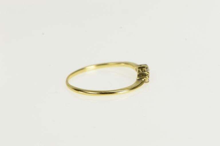 10K Yellow Gold Wavy Diamond Classic Wedding Band Ring