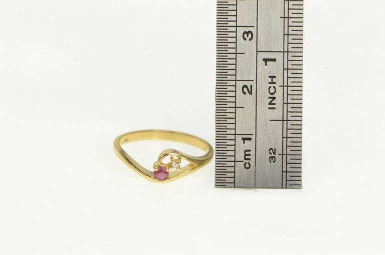 10K Yellow Gold Ruby Diamond Accent Vintage Wavy Ring