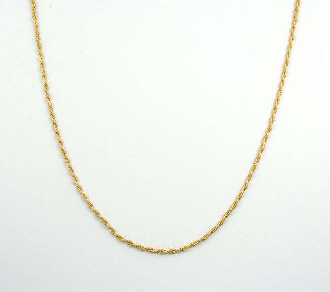 Practical 14k YG Pendant Necklace