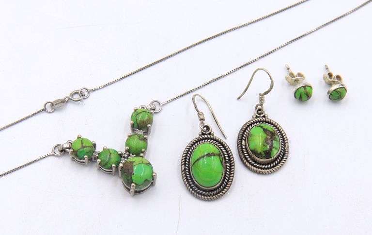 Lot of Vintage 925 Sterling Silver Green Mojave Turquoise Necklace, Dangle Earrings and Stud Earrings