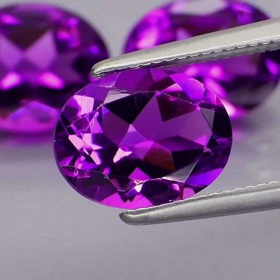 Glittering 5.22ct Bolivian Amethyst set