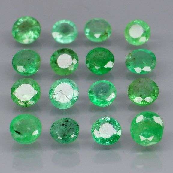 Vivid! Top green 2.51ct Colombian Emerald set