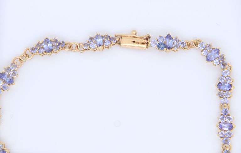 Pleasing Yellow Gold Tanzanite Cluster Bracelet