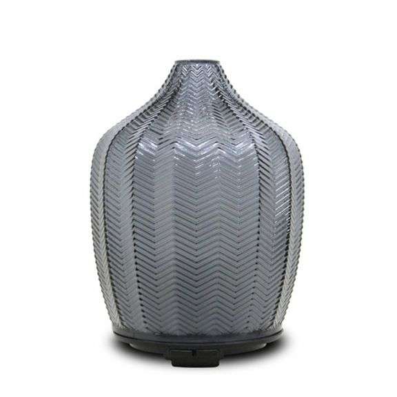 Elegant Glass Diffuser Aromatherapy in Style