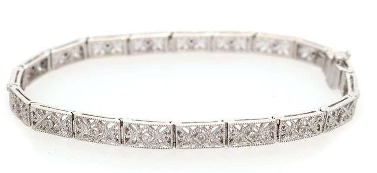 Vintage 0.14ctw Diamond Accent Scroll Heirloom Bracelet in Platinum