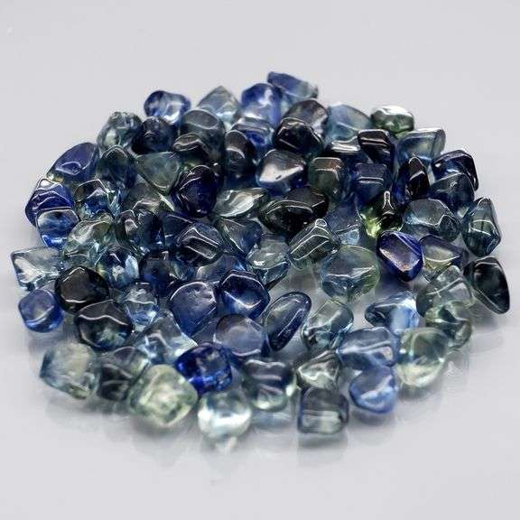 Really heavy and richly colored 30.80ct Sapphire set