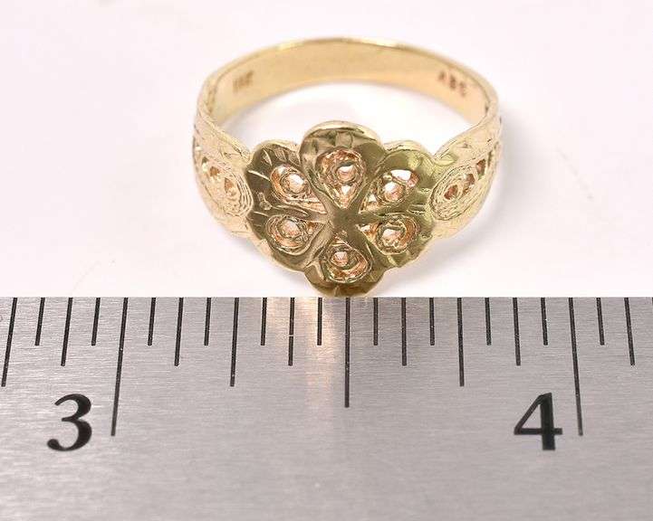 Whimsical Flower Ring in Yellow Gold