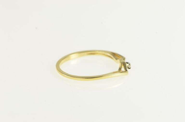 14K Yellow Gold Diamond Chevron Vintage Simple Solitaire Ring