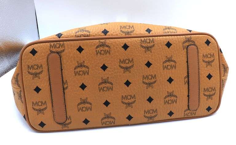 Preowned Medium MCM Viseto Shopper Tote