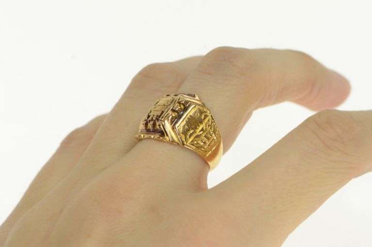 18K Yellow Gold Vintage Peruvian Ornate Mayan Design Ring