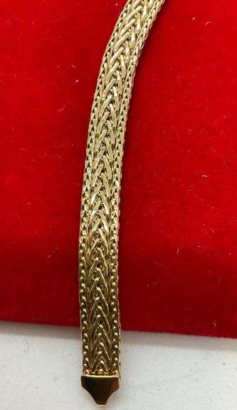 ITALIAN 18K YELLOW GOLD THREE ROW FLAT WHEAT LINK BRACELET.