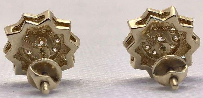MESMERIZING 14K YELLOW GOLD SUNFLOWER DIAMOND STUD EARRINGS