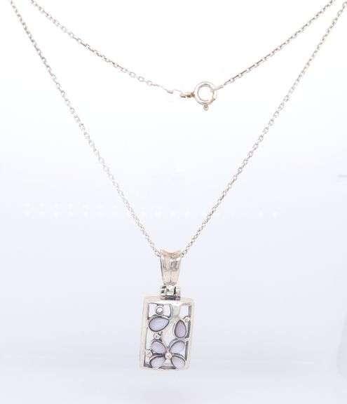 925 Sterling Silver Floral Pendant on Chain Necklace