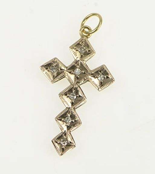 10K Yellow Gold Victorian Squared Pattern Cross Christian Pendant