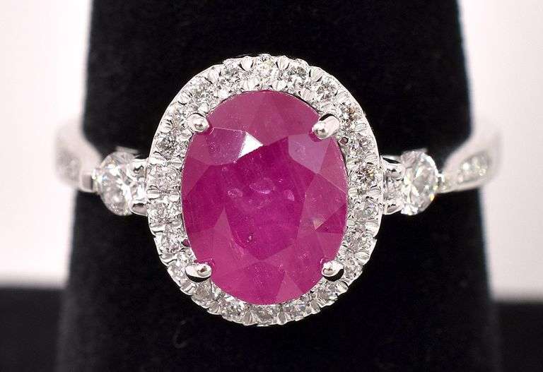 Mesmerizing Natural Burmese Ruby and Diamond Ring in Platinum