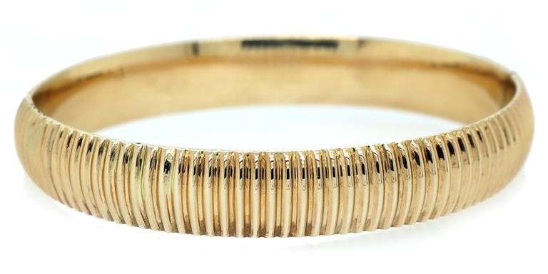 Polished Oval Striped Bangle Bracelet in 14K