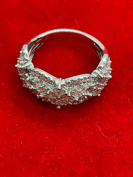 CERTIFIED BRAND NEW 14K WHITE GOLD AND DIAMOND RING