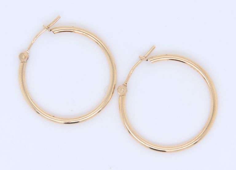 Simple Yellow Gold Hoop Earrings