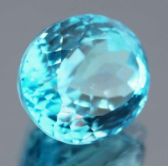 Glittering and huge! Rare 21.53ct vivid French blue Topaz
