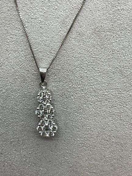 CERTIFIED 14K WHITE GOLD AND DIAMOND CHAIN AND PENDANT