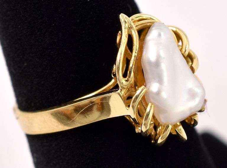 Elegant Freshwater Pearl And Diamond Ring In Yellow Gold