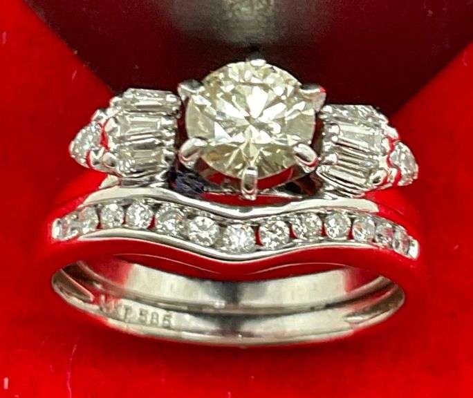 CERTIFIED 14K WHITE GOLD AND DIAMOND WEDDING SET