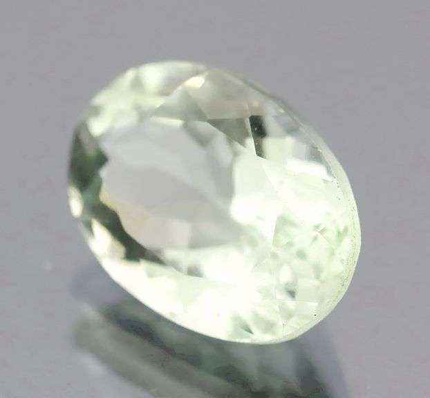 Beautiful 5.45ct bright green Amethyst