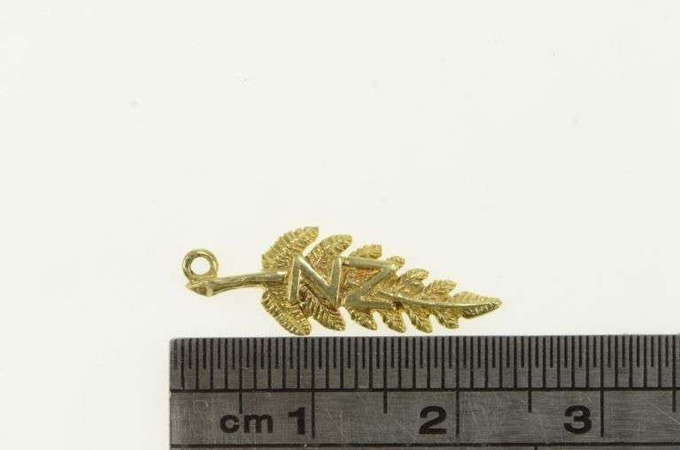 14K Yellow Gold NZ New Zealand Fern Leaf Travel Souvenir Charm/Pendant