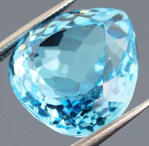 Large 13.24ct top Swiss blue Topaz