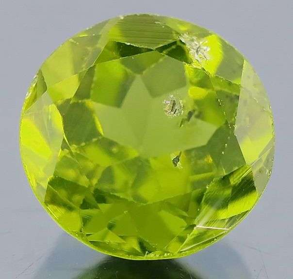 Great 2.88ct untreated green Peridot
