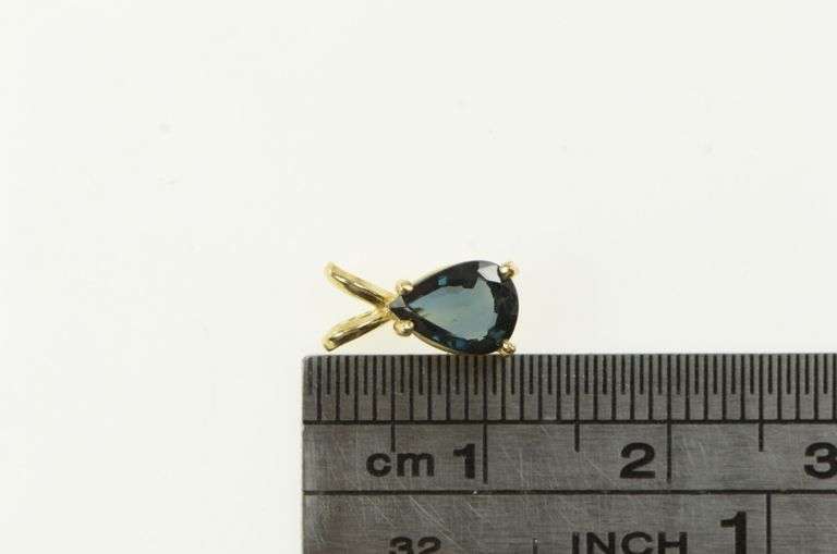 14K Yellow Gold Pear Natural Sapphire Vintage Classic Pendant