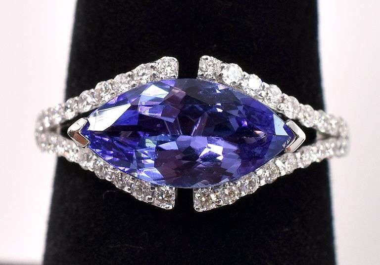 Elegant Tanzanite and Diamond Ring in 18K White Gold