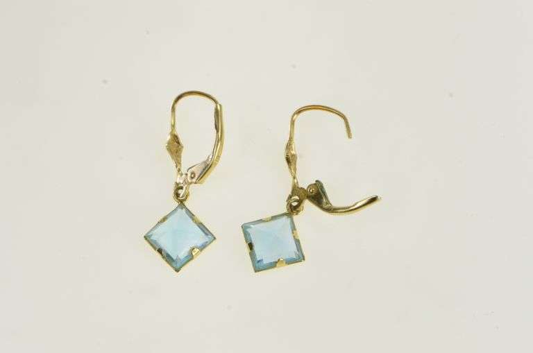 14K Yellow Gold Princess Blue Topaz Dangle Lever Back Earrings