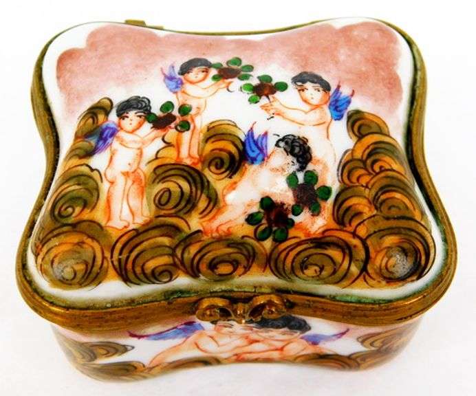 Capodimonte Cherubs Miniature Trinket Box