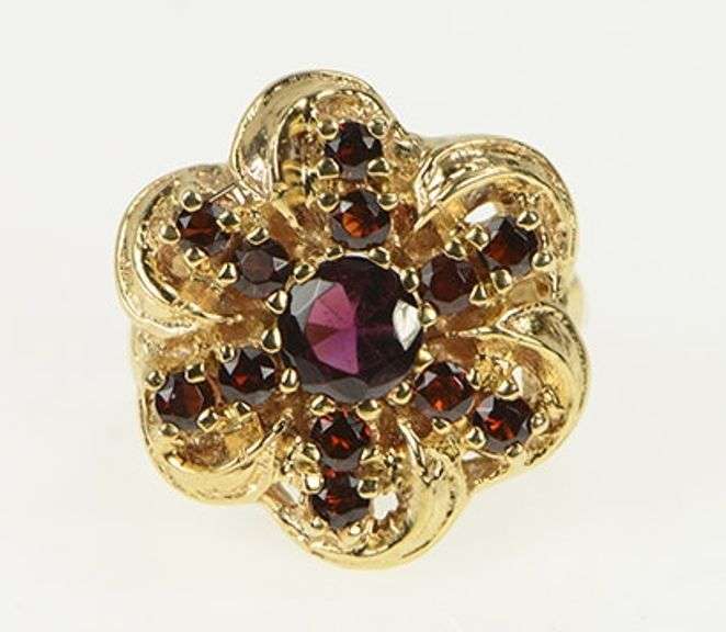 10K Yellow Gold Ornate Garnet Flower Cluster Vintage Cocktail Ring