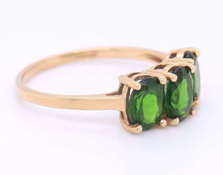 Gorgeous Yellow Gold 3 Stone Emerald Cocktail Ring