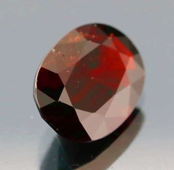 Outstanding 6.50ct red Garnet