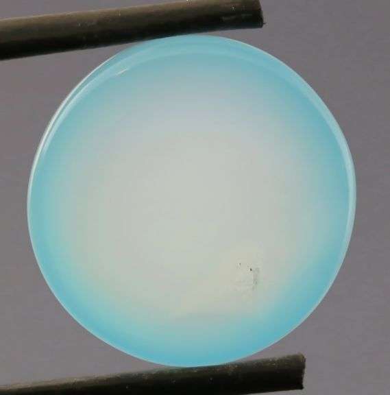 Glowing 17.00ct untreated Chalcedony cabochon