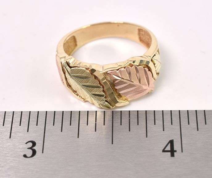 Elegant Leaf Ring In Yellow and Rose Gold