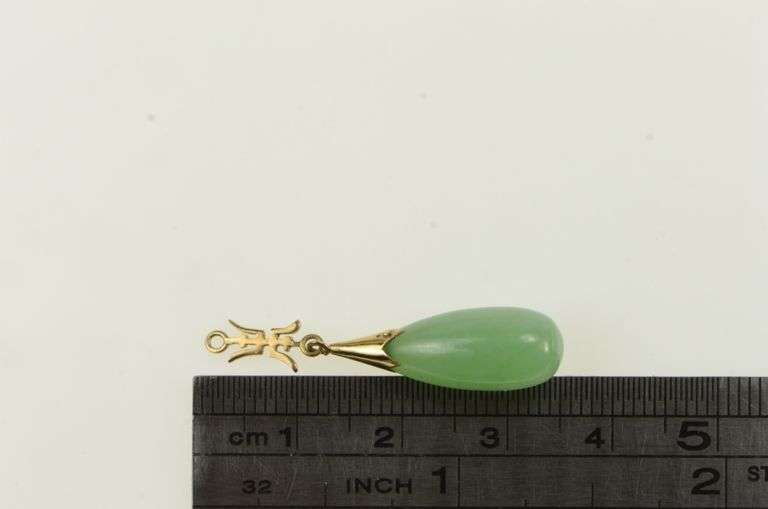 14K Yellow Gold Aventurine Tear Drop Chinese Motif Charm/Pendant
